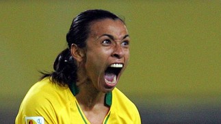Marta comemora gol em sua segunda Copa do Mundo, em 2007. — Foto: Reprodução/ FIFA