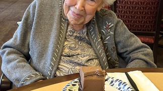 Jean comemora o seu aniversário de 102 anos — Foto: Elk Ridge Village Senior Living