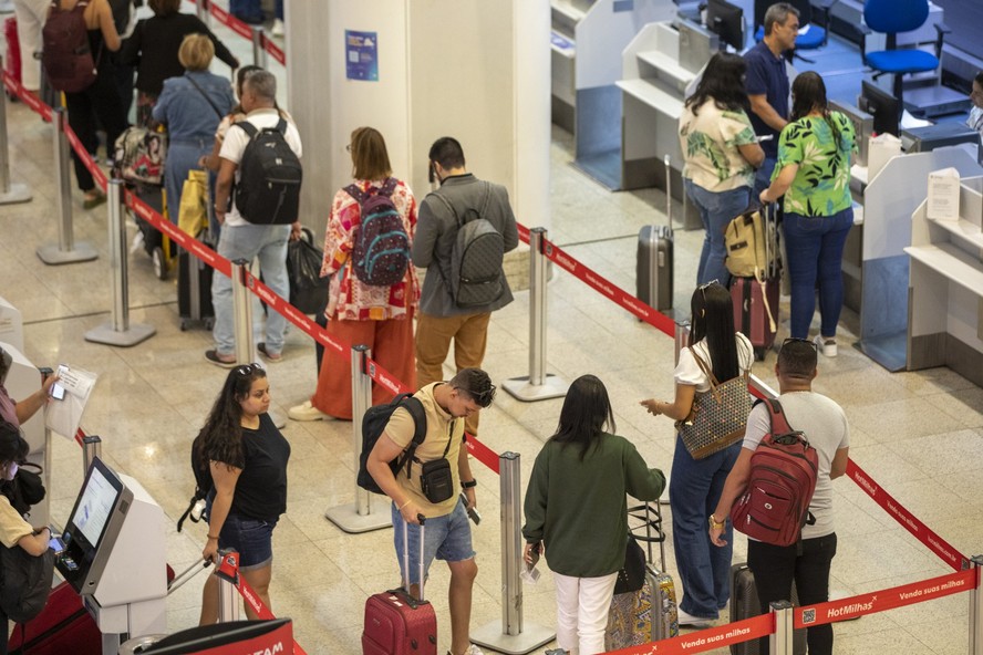 No limite: Movimento no aeroporto Santos Dumont voltou ao patamar de antes da pandemia, diz especialista Ana Branco/3-4-2023