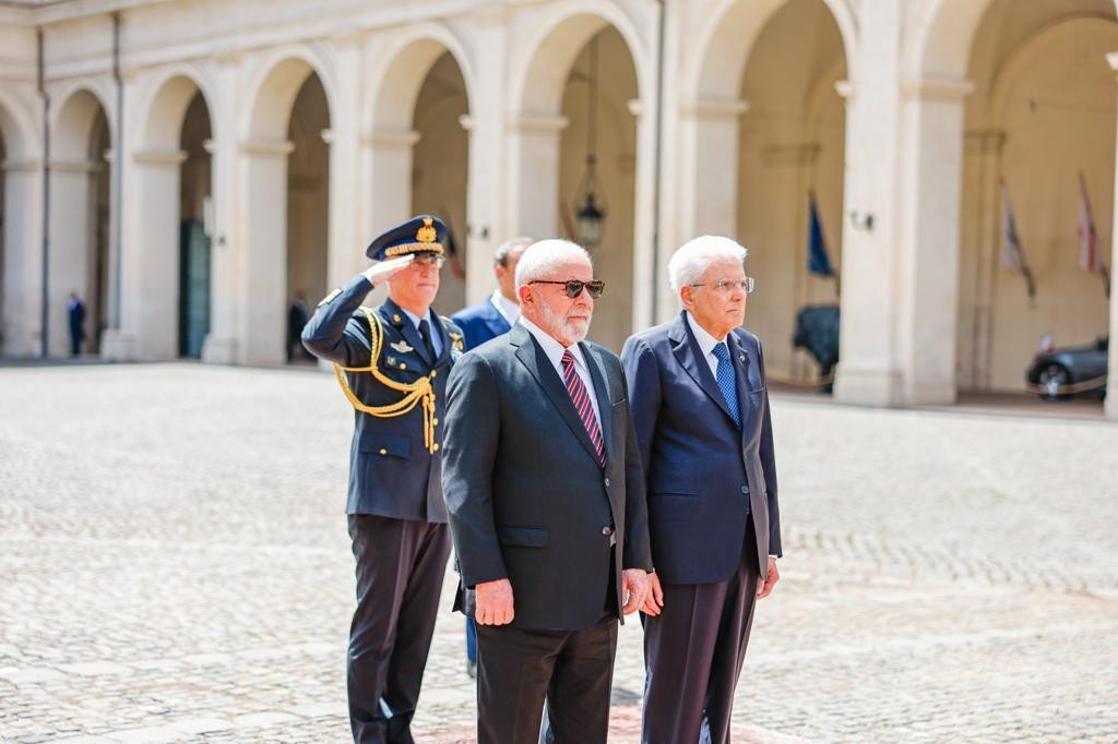 Presidente Luiz Inácio Lula da Silva é recebido por presidente italiano, Sergio Mattarella, em Roma — Foto: Ricardo Stuckert