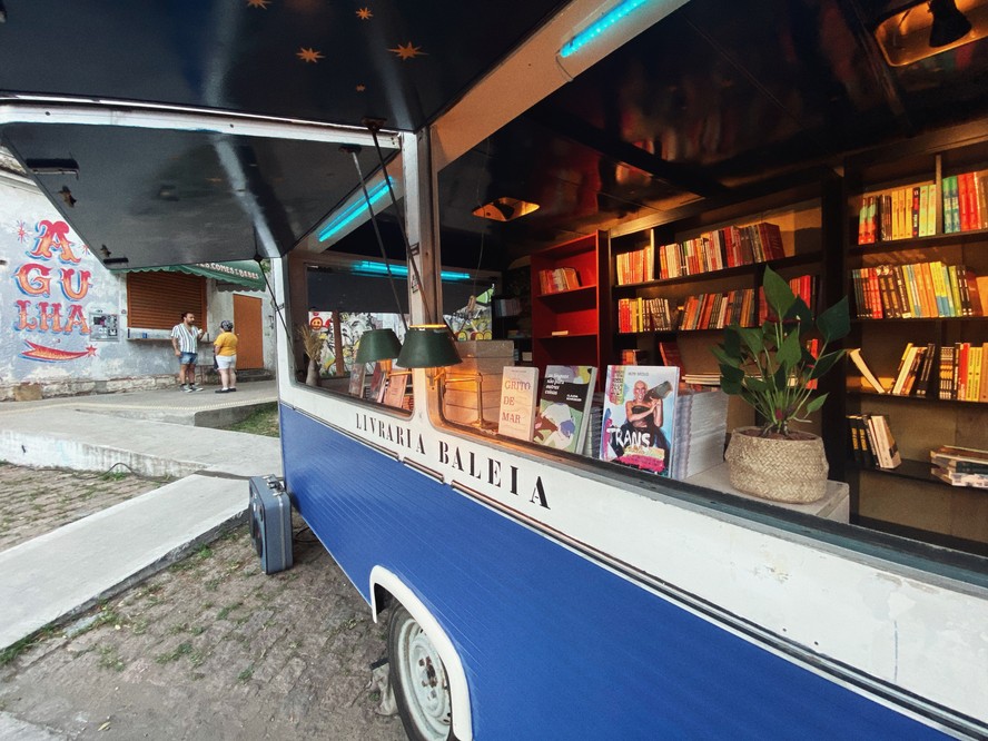A Livraria Baleia, de Porto Alegre, que migrou para um trailer