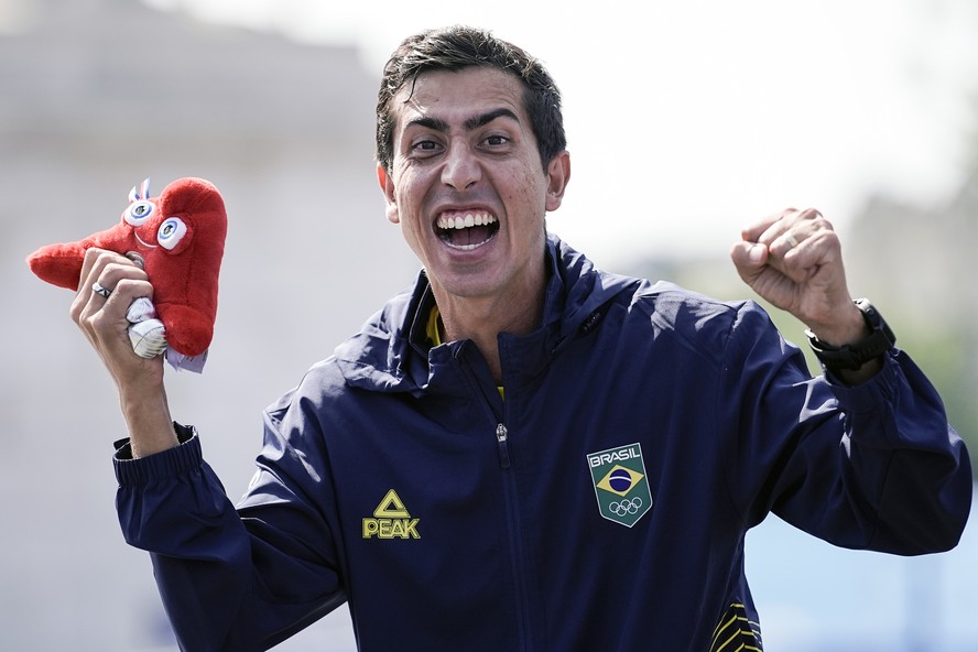 Caio Bonfim ainda não recebeu a medalha de prata da marcha atlética