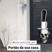 Mais de uma vez, um portão que seria da casa do ministro, em Brasília, foi exibido pela autora dos posts — Foto: Reprodução