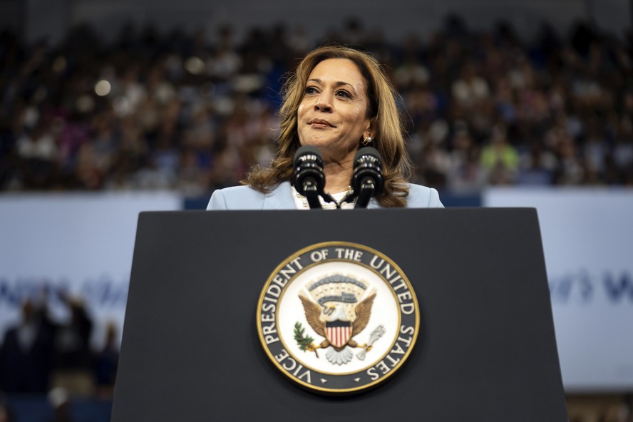 A vice-presidente dos EUA e presumida candidata democrata à Casa Branca, Kamala Harris, em evento de campanha em Atlanta