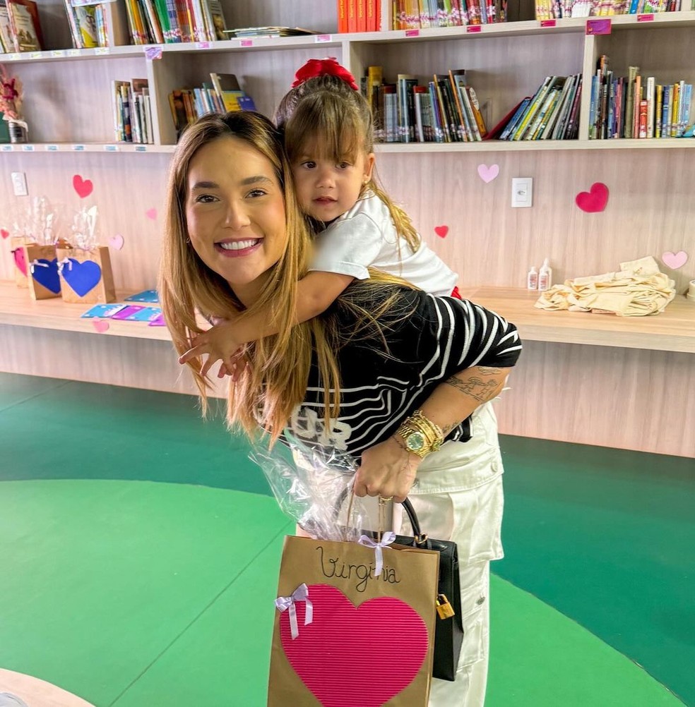 Virgínia Fonseca assistiu à primeira apresentação de Dia das Mães na escola da filha — Foto: Reprodução Instagram