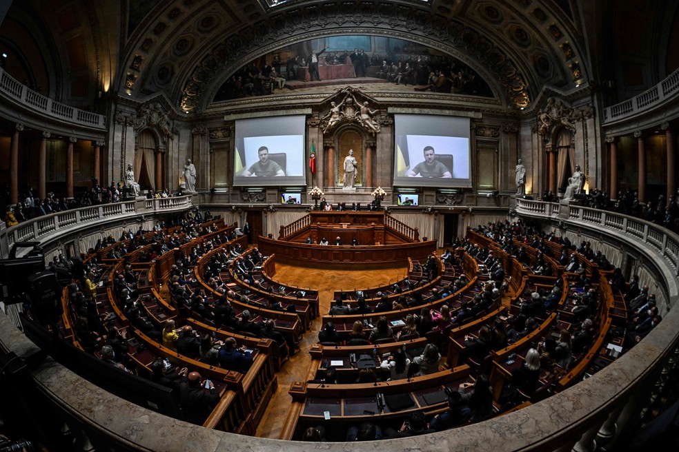 Parlamento de Portugal durante discurso do presidente da Ucrânia, Volodymyr Zelensky — Foto: Patrícia de Melo Moreira/AFP/Arquivo