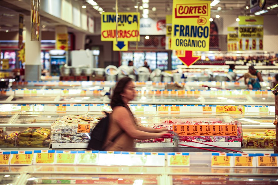 Inflação de alimentos desacelera em junho