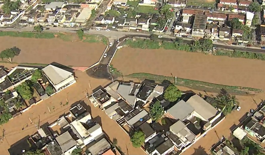 O Rio Botas, em Belford Roxo, na Baixada Fluminense