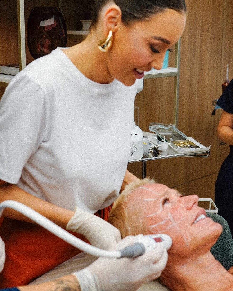 Xuxa Meneghel é adepta de procedimentos estéticos — Foto: Divulgação