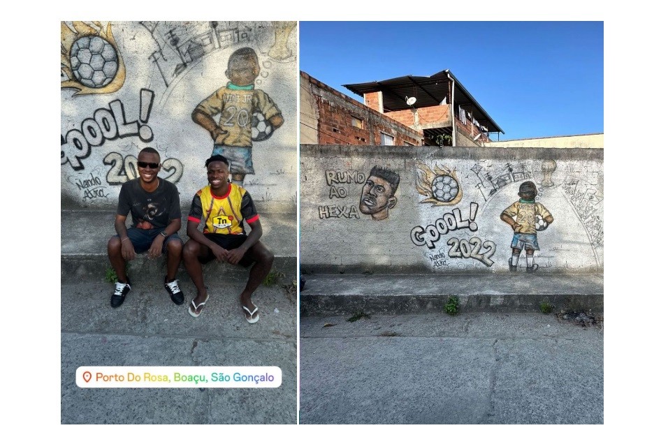 Vini Jr e o pai, Vinícius Oliveira, posam na rua onde jogou bola quando criança, no Porto do Rosa, em São Gonçalo — Foto: Reprodução/Instagram