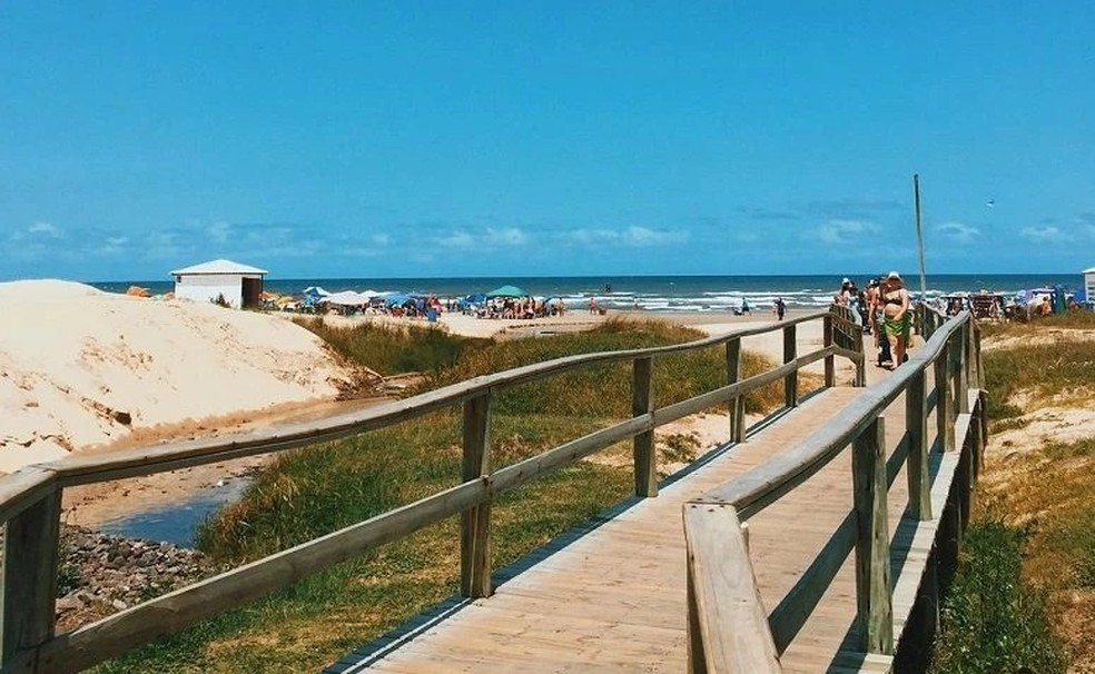 Praia de Capão da Canoa — Foto: Júlia Faber