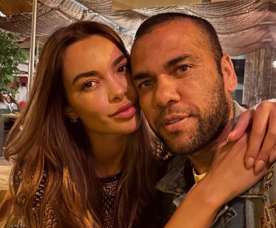 Daniel Alves com a mulher, a modelo Joana Sanz