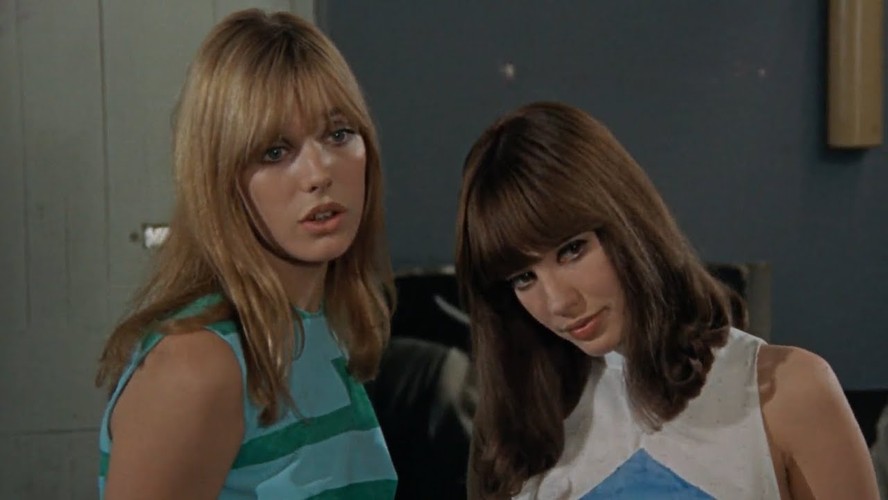 Jane Birkin (loura) em 'Blow up'