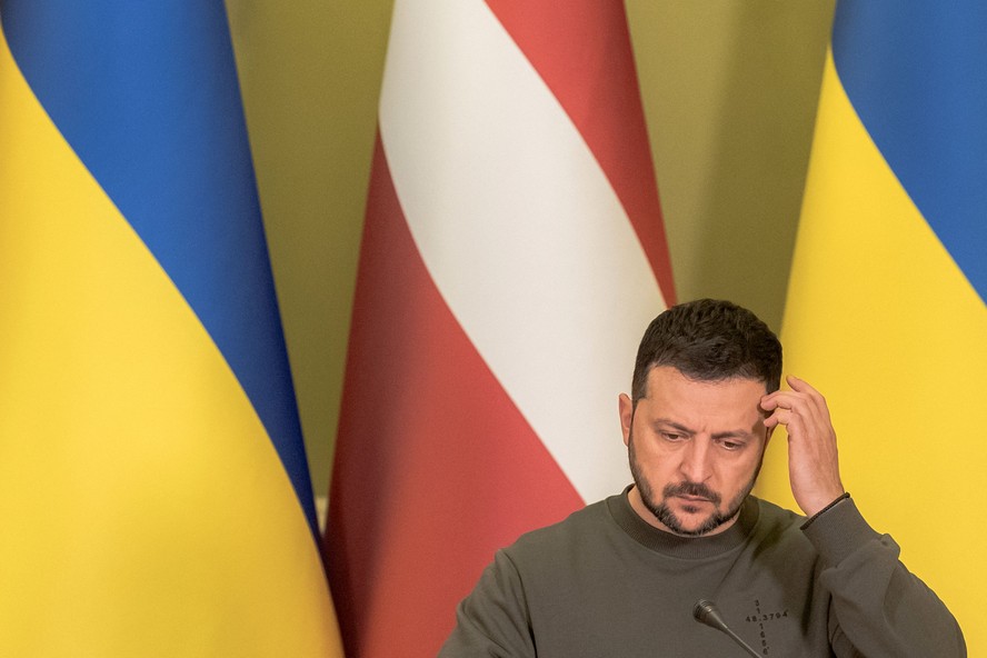 Presidente da Ucrânia, Volodymyr Zelensky, durante visita do presidente da Letônia, Edgars Rinkēvičs, a Kiev