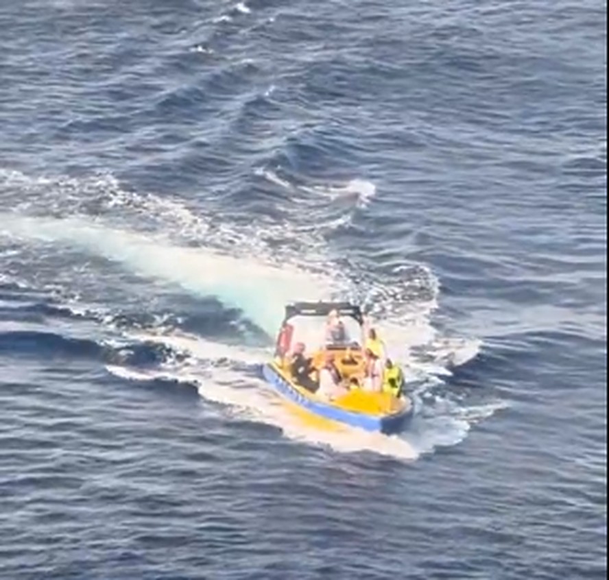 Cubanos foram resgatados no mar do Caribe pelo maior navio do mundo