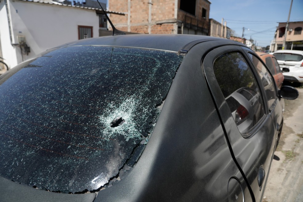 Carro onde a menina Heloísa foi baleada passará por nova perícia — Foto: Gabriel de Paiva/Agência O Globo