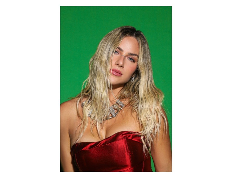 Giovanna Ewbank posa para divulgar especial de Natal do 'Quem pode, pod'