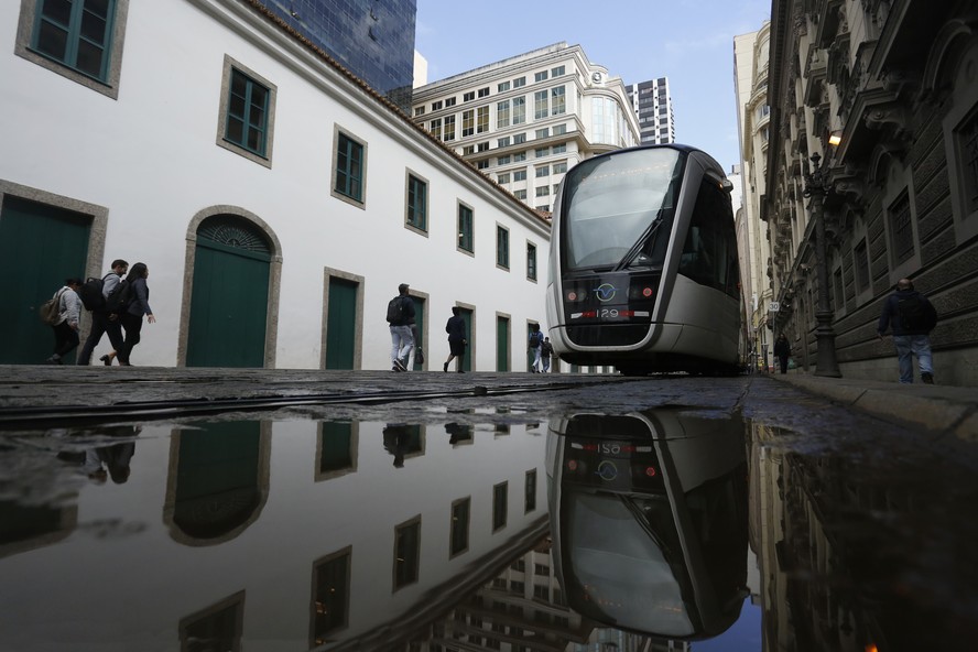 VLT no Centro do Rio, BRTs e metrô são obras nas quais governo quer usar PPPs