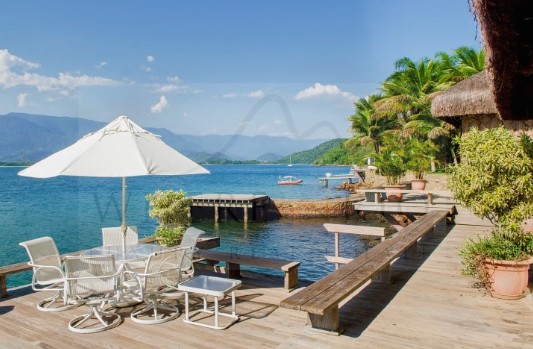 Ilha do Maná, na Costa Verde, está à venda por R$ 20 milhões — Foto: WhereInRio