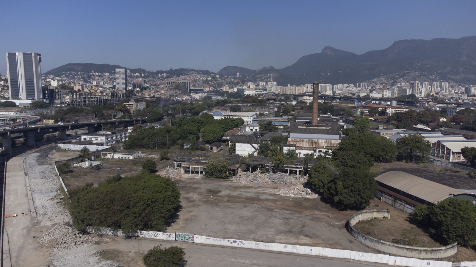 Região do antigo Gasômetro, onde o Flamengo sonha em construir estádio, no Rio — Foto: Márcia Foletto