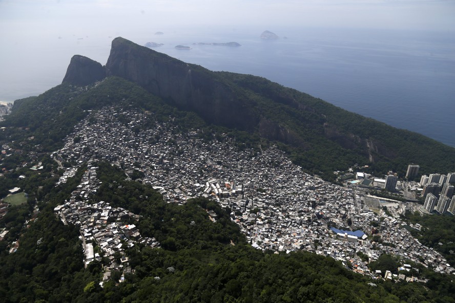 Favela da Rocinha na zona sul do Rio