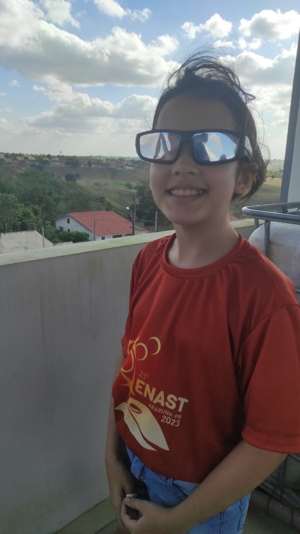 Nicolinha, de 10 anos, conta que chorou na hora do eclipse — Foto: Arquivo pessoal