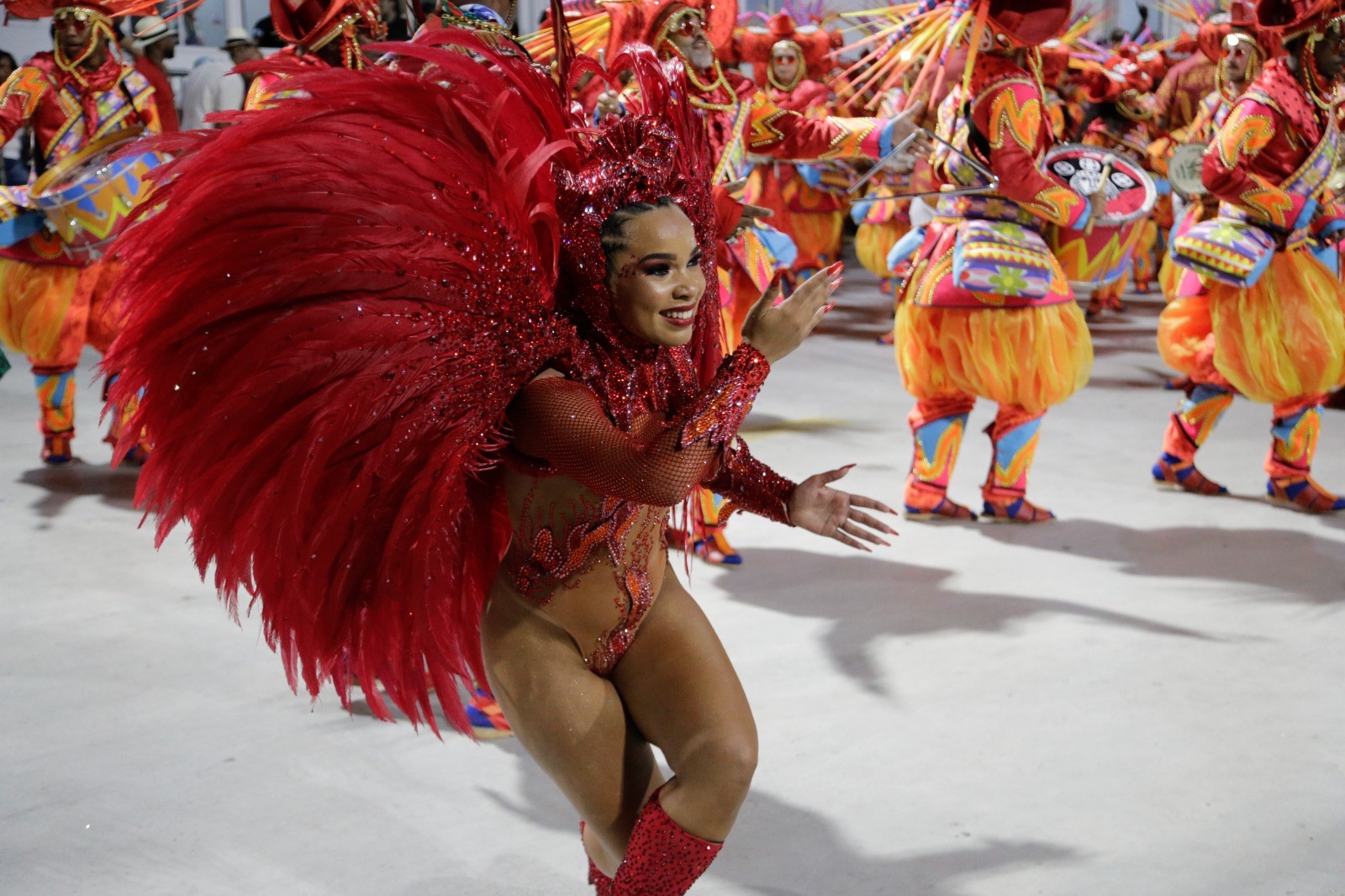 Maria Mariá rainha de bateria da Imperatriz Leopoldinense