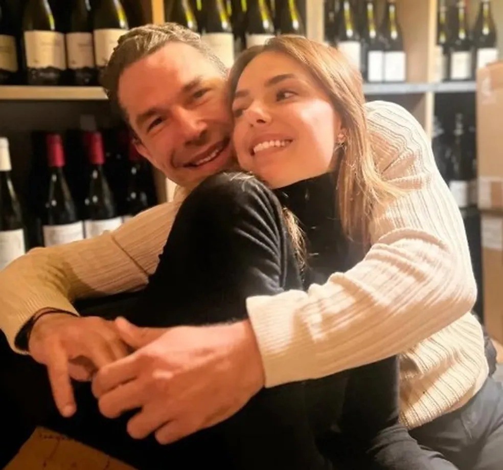 Isis Valverde e Marcus Buaiz começaram a se relacionar em março e assumiram o namoro em maio — Foto: Reprodução/Instagram