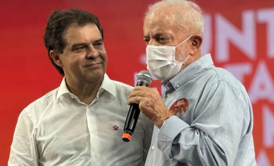 O candidato do PT em Fortaleza Evandro Leitão e o presidente Lula