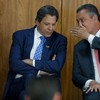 Ministro da Fazenda, Fernando Haddad, à esquerda, e ministro da Casa Civil, Rui Costa, à direita - Cristiano Mariz/Agência O Globo