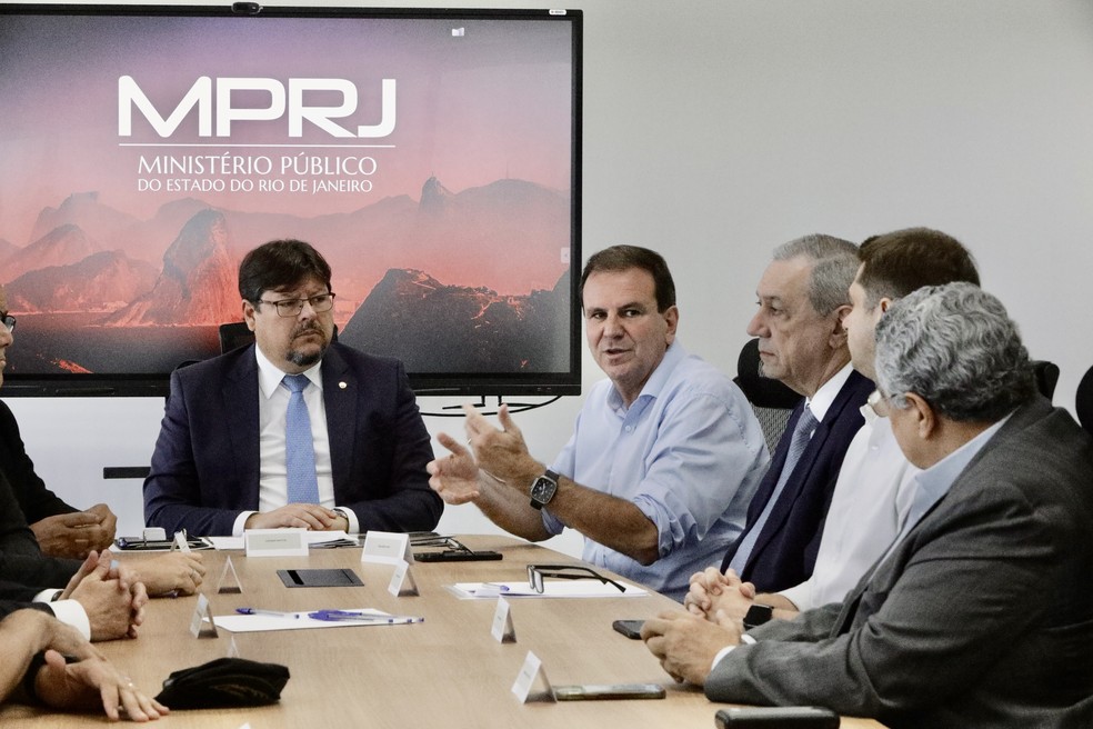 Declaração do prefeito foi dada em evento no Ministério Público do Estado do Rio de Janeiro (MPRJ) para liberação de torcedores do Vasco em São Januário — Foto: Beth Santos/Prefeitura