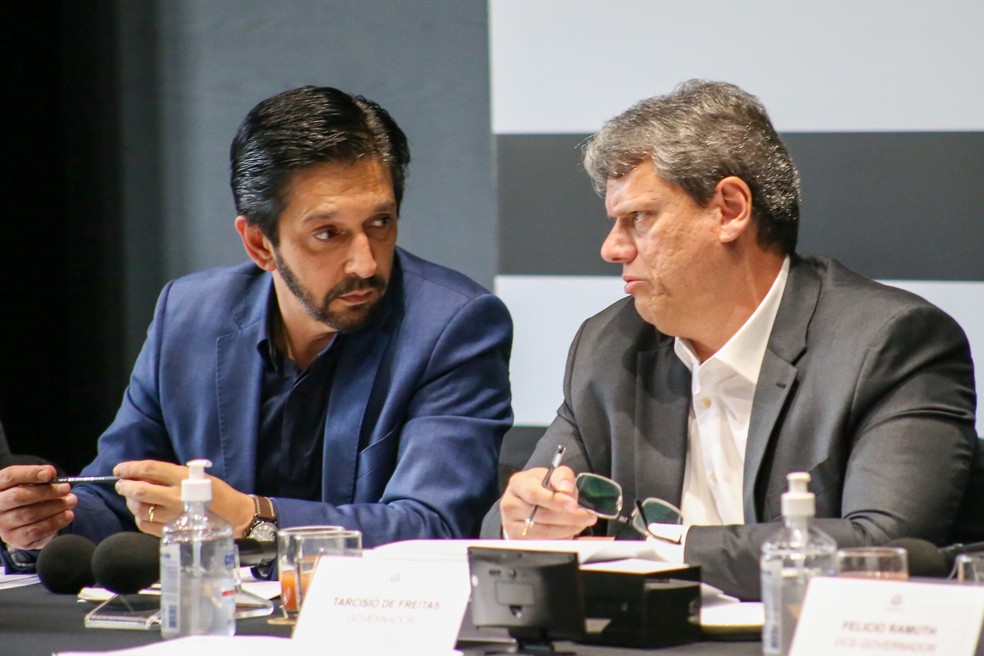 Ricardo Nunes e Tarcísio de Freitas em reunião no Palácio dos Bandeirantes. Dupla tem feito críticas à Enel — Foto: Divulgação/Governo do Estado de São Paulo