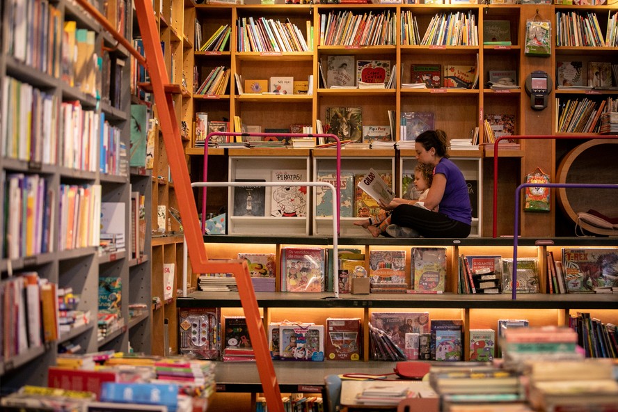 Com preço em alta e vendas em baixa, mercado do livro teve ano de retração após boom na pandemia