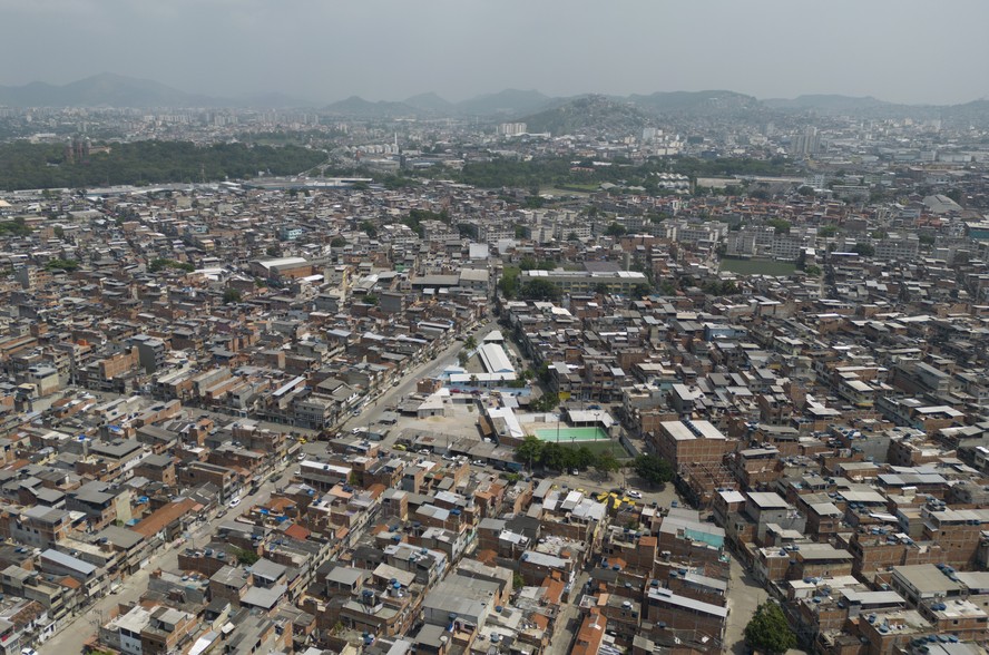 O Complexo da Maré, formado por 16 favelas, consolidou-se na década de 80