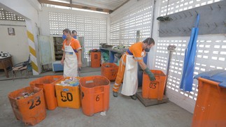 Através de seu centro de pesquisa, a Comlurb mapeou em 19 bairros da cidade o que tem parado nas caçambas de lixo para entender o que vem mudando nos laresDivulgação