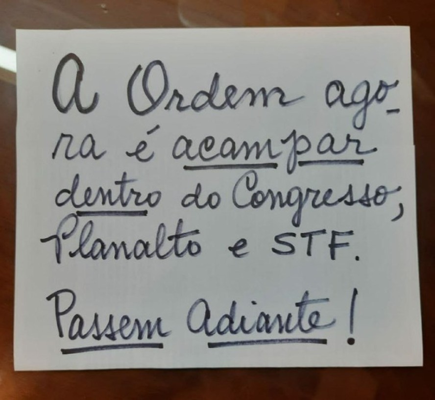 Imagem compartilhada em grupos bolsonaristas diz que a ordem é ocupar 'Congresso, Planalto e STF'