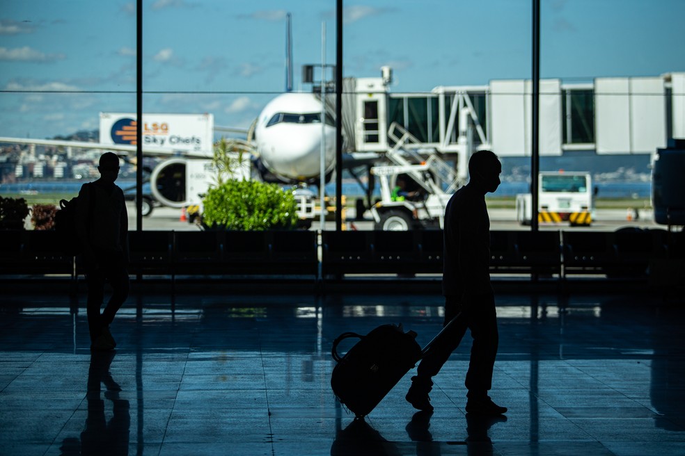 Saguão do Aeroporto Santos Dumont, no Rio — Foto: Hermes de Paula