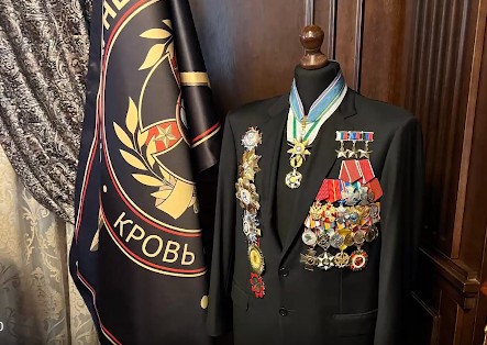 Polícia russa teria encontrado dinheiro, armas, perucas e passaportes na casa de líder de rebelião
