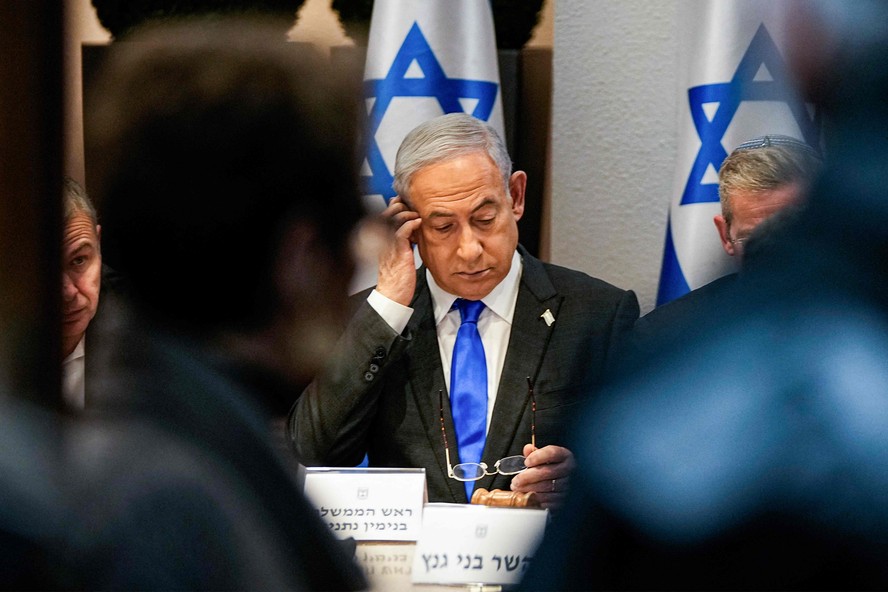 Benjamin Netanyahu faz reunião em Tel Aviv