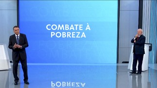 No segundo bloco, candidatos debatem temas escolhidos por eles. — Foto: Reprodução