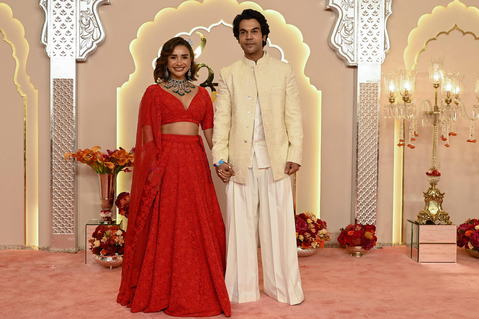 Ator de Bollywood, Rajkummar Rao vai a casamento com a mulher, Patralekha — Foto: SUJIT JAISWAL / AFP