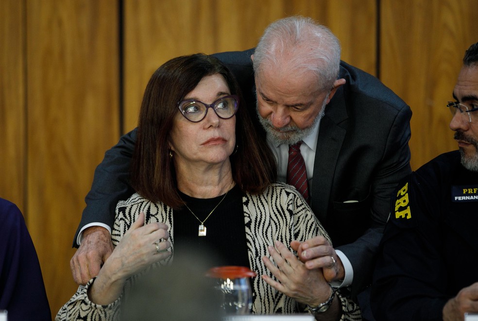 Presidente Lula e a nova Presidente da Petrobras, Magda Chambriard — Foto: Brenno Carvalho / Agência O Globo