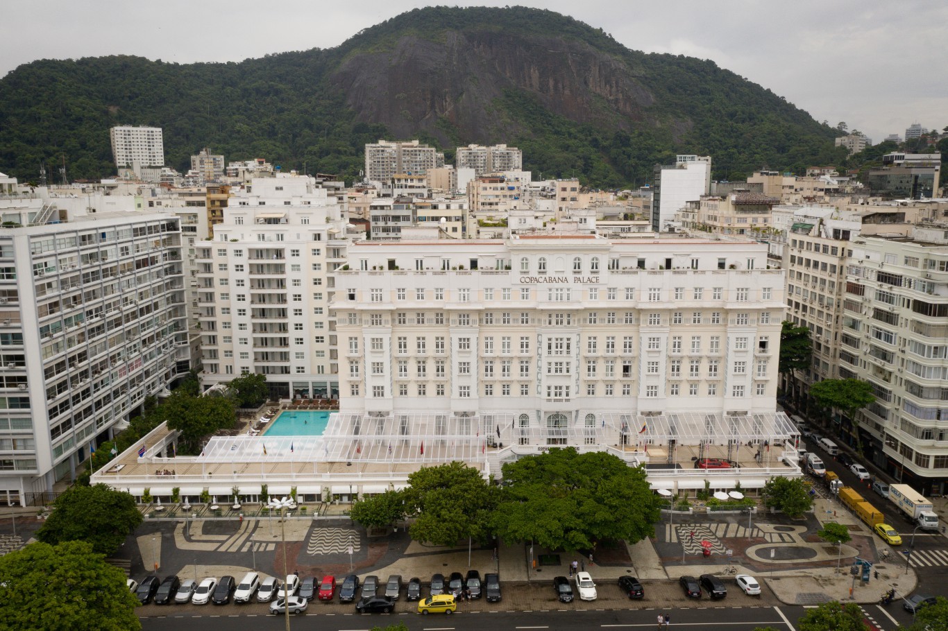 O centenário Copacabana Palace, construído pelo empresário Octávio Guinle e Francisco Castro Silva entre 1919 e 1923 — Foto: Pablo Jacob / Agência O Globo