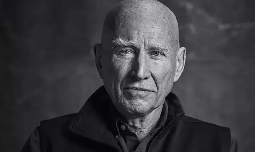 Sebastião Salgado recebe prêmio de Contribuição notável para a fotografia