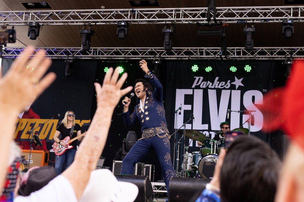 Palco do festival de imitadores de Elvis Presley em pequena cidade australiana — Foto: Abigail Varney/The New York Times