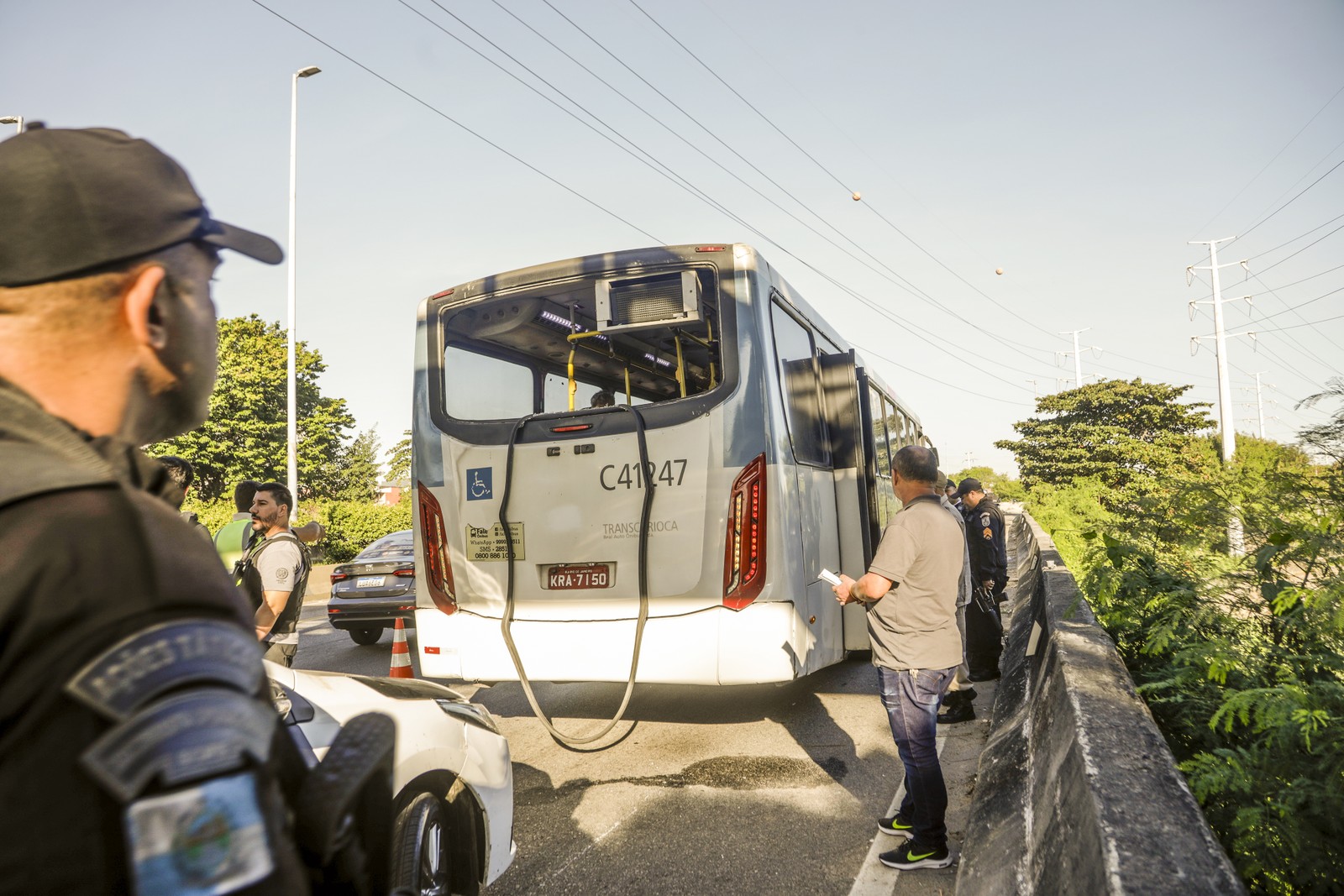 O ônibus da Viação Tinguá ia para a Barra da Tijuca - Gabriel de Paiva/Agência O Globo