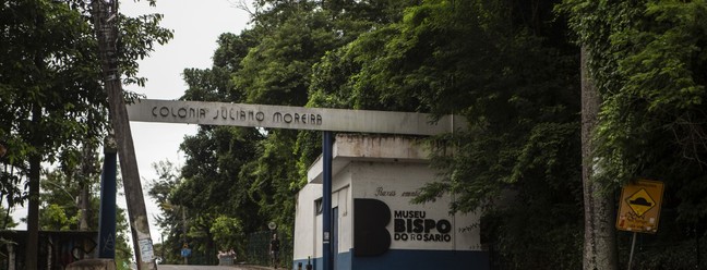 Fachada original da Colônia Juliano Moreira é mantida no local, que se tornou um sub-bairro de Jacarepaguá — Foto: Alexandre Cassiano