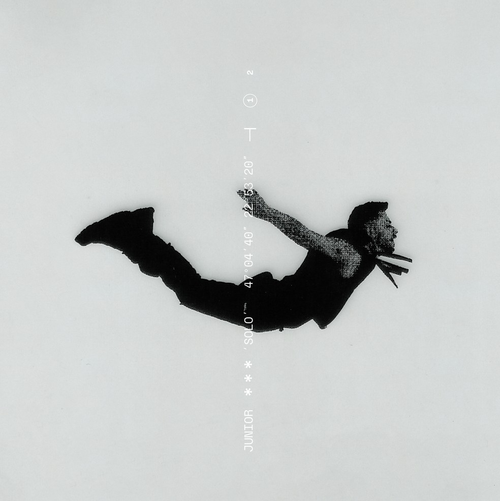Capa do álbum "Solo — Vol. 1", do cantor Junior — Foto: Reprodução