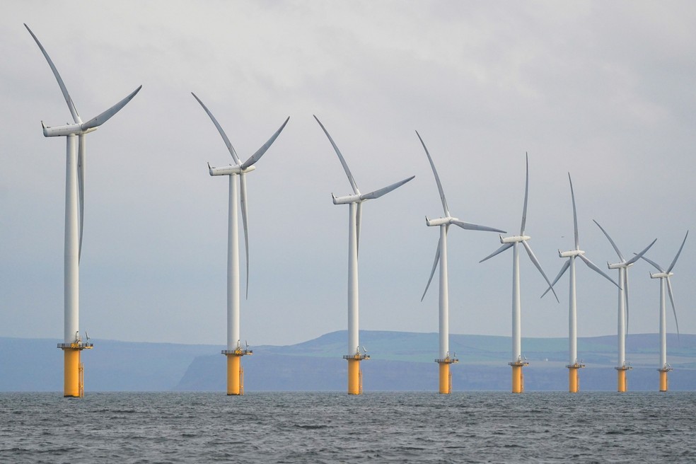 Produção de energia eólica no mar do Reino Unido, líder em parques offshore instalados: tendência global que Petrobras quer acompanhar — Foto: Bloomberg Creative