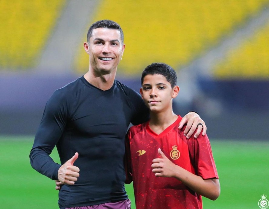 Cristiano Ronaldo Jr. vai jogar nas categorias de base do time de seu pai